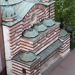 Flora Hotel 3*