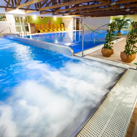 Flora Hotel 3*