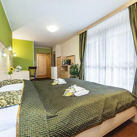 Hotel Flora